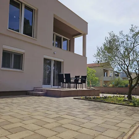 Apartment Lili Biograd Na Moru Buitenkant foto